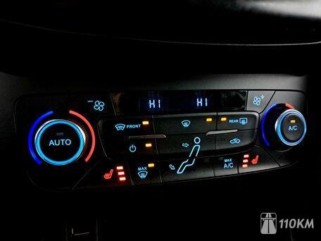 Ford, Focus, 1500, 150, бензин, седан, автомат, передний привод, среднее состояние, левый, синий, 1 130 000 ₽